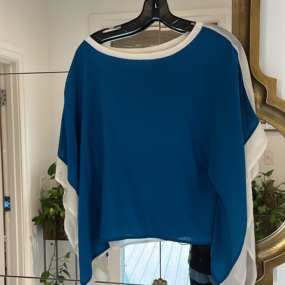 Flowy Bebe blouse - Picture 4 of 11